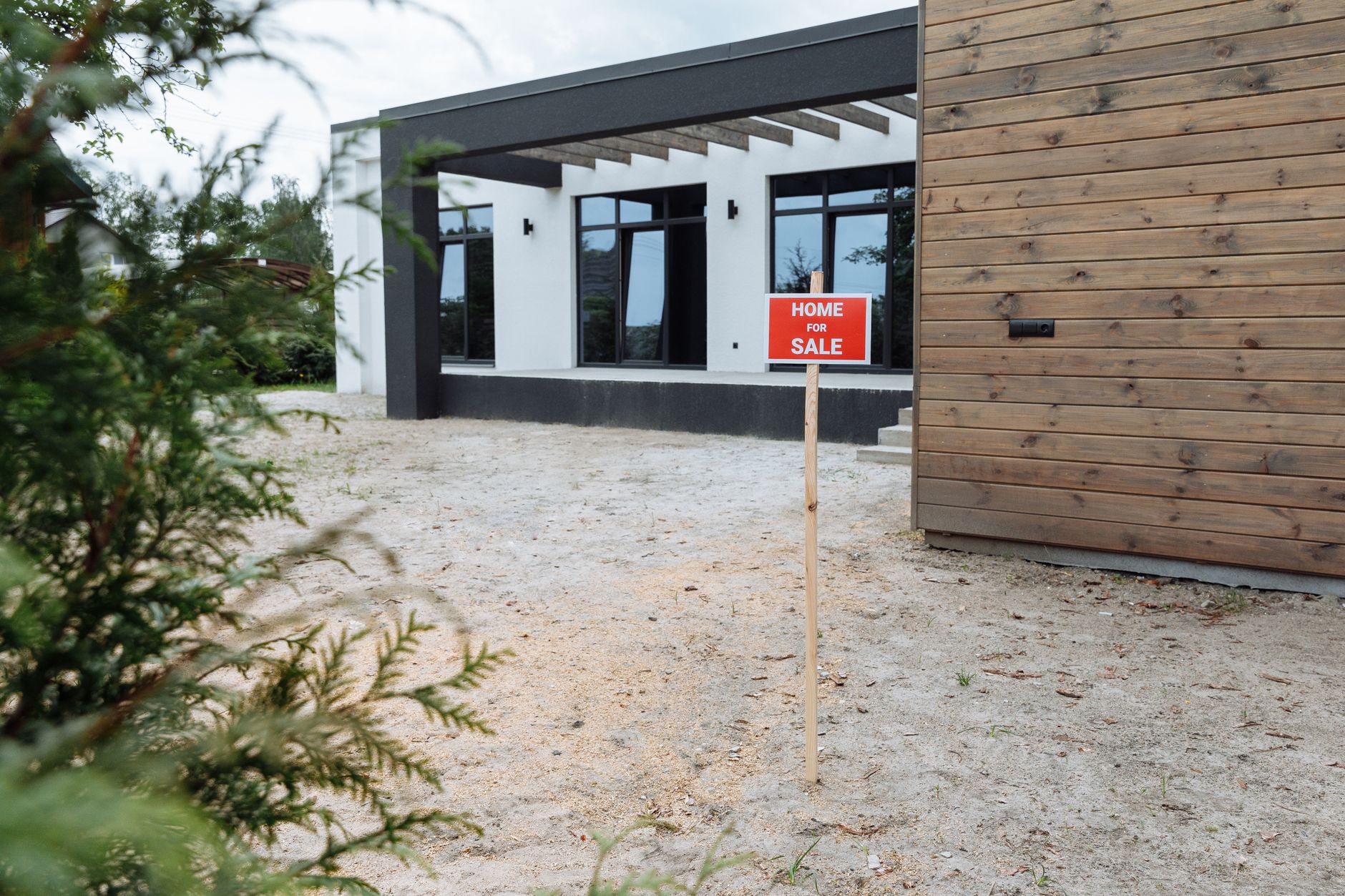 Modern brand‑new homes for sale with open floor plans and energy‑efficient features.
